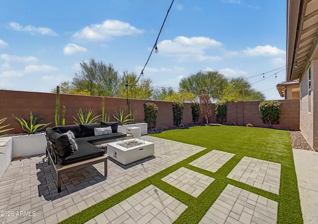 Photo 2 of Single family home for sale at 8947 W Solano Dr, Glendale, AZ 85305 | MLS# 7075193 | Listing updated on 2026-09-11