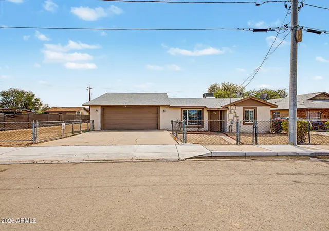 Photo 2 of Single family home for sale at 17 W Whyman Ave, Avondale, AZ 85323 | MLS# 7077716 | Listing updated on 2026-09-11