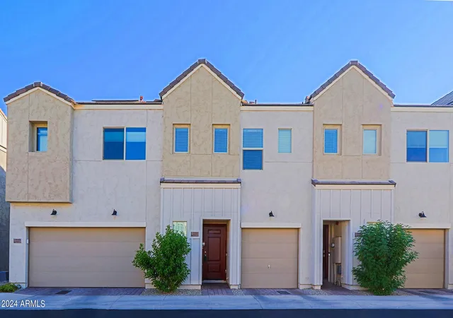 Townhouse for sale at 2231 W Laurie Ln, Phoenix, AZ 85021 | MLS# 7076330