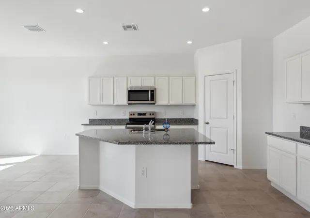 Photo 2 of Single family home for sale at 1513 E Currier Dr, Casa Grande, AZ 85122 | MLS# 7075328 | Listing updated on 2026-09-20