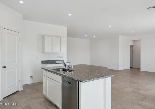 Photo 3 of Single family home for sale at 1513 E Currier Dr, Casa Grande, AZ 85122 | MLS# 7075328 | Listing updated on 2026-09-20