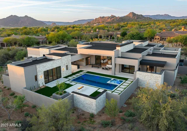 Photo 4 of Single family home for sale at 7498 E Whisper Rock Trl, Scottsdale, AZ 85266 | MLS# 7075735 | Listing updated on 2026-09-15