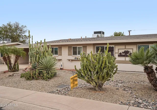 Photo 3 of Townhouse for sale at 10411 W Clair Dr, Sun City, AZ 85351 | MLS# 7077547 | Listing updated on 2026-09-09