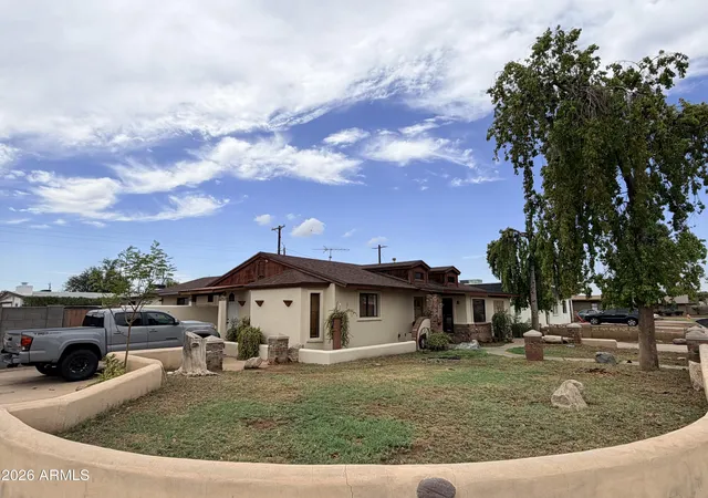 Photo 2 of Single family home for sale at 3021 W Flynn Ln, Phoenix, AZ 85017 | MLS# 7077136 | Listing updated on 2026-09-15
