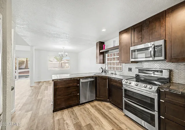 Photo 3 of Single family home for sale at 4064 E Woodland Dr, Phoenix, AZ 85048 | MLS# 7075475 | Listing updated on 2026-09-14