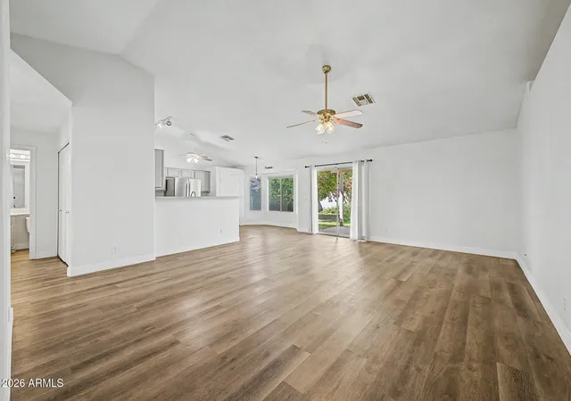 Photo 3 of Single family home for sale at 938 S San Joaquin Ct, Gilbert, AZ 85296 | MLS# 7079006 | Listing updated on 2026-09-12