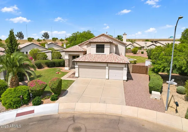Photo 3 of Single family home for sale at 19220 N 39th Place, Phoenix, AZ 85050 | MLS# 7076706 | Listing updated on 2026-09-21