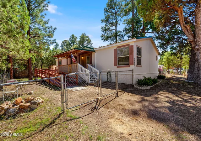 Photo 32 of Manufactured home for sale at 2175 Hashknife Dr, Overgaard, AZ 85933 | MLS# 7077132 | Listing updated on 2026-09-11