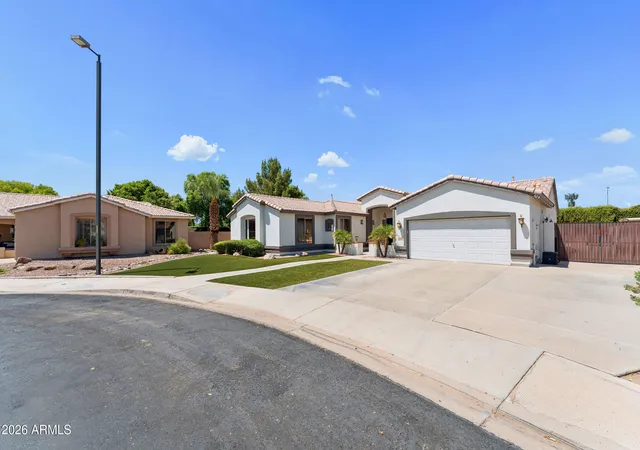Photo 3 of Single family home for sale at 2242 W Hawken Way, Chandler, AZ 85286 | MLS# 7077128 | Listing updated on 2026-10-10