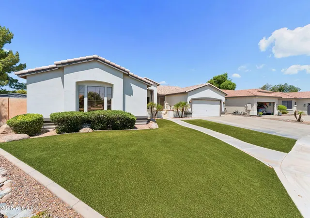 Photo 4 of Single family home for sale at 2242 W Hawken Way, Chandler, AZ 85286 | MLS# 7077128 | Listing updated on 2026-10-10