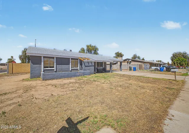 Photo 4 of Sale Pending at 4218 N 82nd Drive, Phoenix, AZ 85033 | MLS# 7075525 | Listing updated on 2026-09-08
