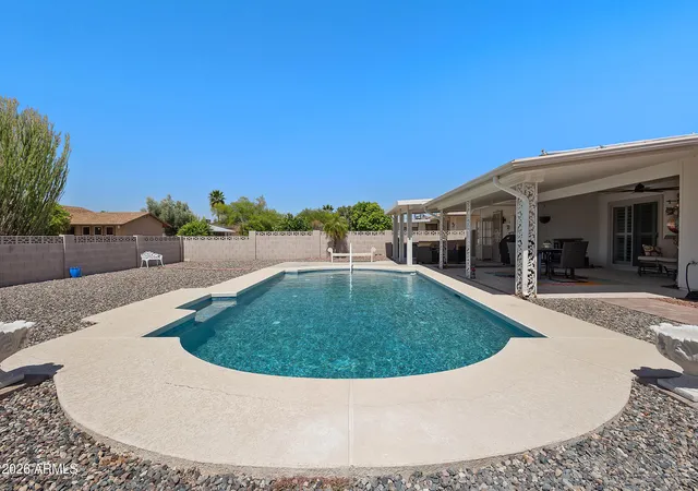 Photo 2 of Single family home for sale at 10421 W Concho Cir, Sun City, AZ 85373 | MLS# 7075568 | Listing updated on 2026-09-25