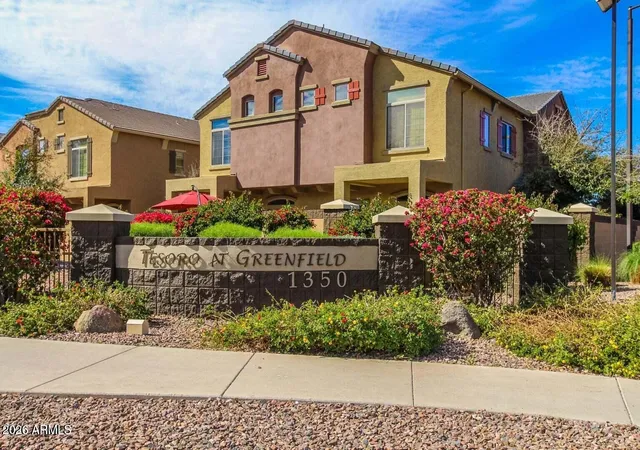Photo 2 of Townhouse for sale at 1350 S Greenfield Rd #1010, Mesa, AZ 85206 | MLS# 7075680 | Listing updated on 2026-09-16