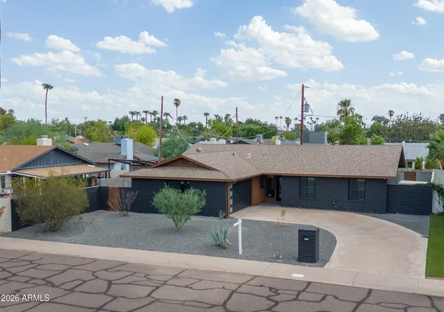 Photo 3 of Single family home for sale at 1637 W Griswold Rd, Phoenix, AZ 85021 | MLS# 7075621 | Listing updated on 2026-09-15