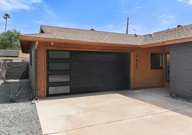 Photo 4 of Single family home for sale at 1637 W Griswold Rd, Phoenix, AZ 85021 | MLS# 7075621 | Listing updated on 2026-09-15