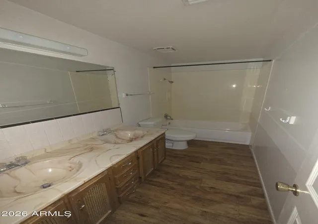 Photo 4 of Single family home for sale at 1301 E Sahuaro Dr, Phoenix, AZ 85020 | MLS# 7076116 | Listing updated on 2026-09-09