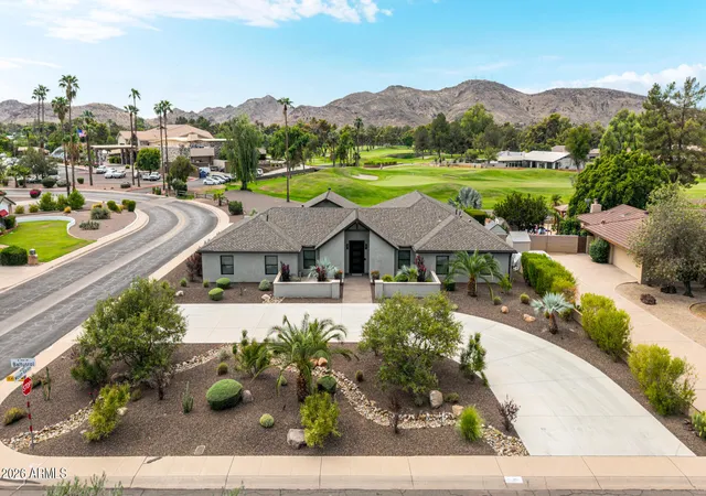 Single family home for sale at 301 W Moon Valley Dr, Phoenix, AZ 85023 | MLS# 7075624