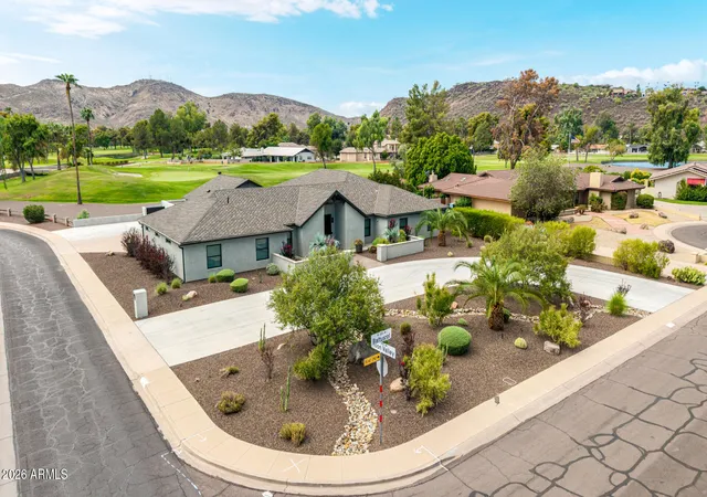 Photo 3 of Single family home for sale at 301 W Moon Valley Dr, Phoenix, AZ 85023 | MLS# 7075624 | Listing updated on 2026-09-13