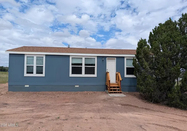 Photo 2 of Single family home for sale at 3 County Rd 5099 Ln, Concho, AZ 85924 | MLS# 7075629 | Listing updated on 2026-09-04