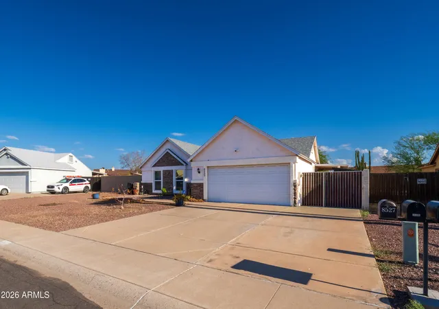 Photo 3 of Single family home for sale at 8533 W Corrine Dr, Peoria, AZ 85381 | MLS# 7075864 | Listing updated on 2026-09-25