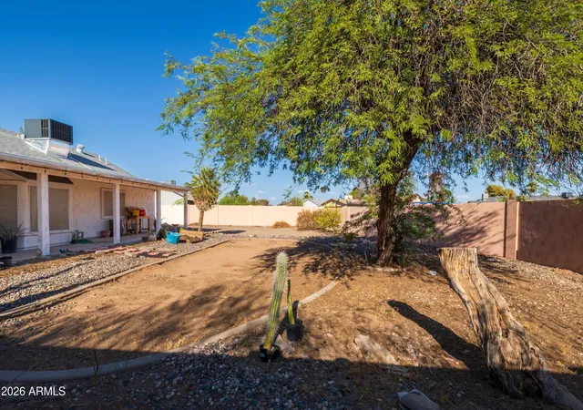 Photo 4 of Single family home for sale at 8533 W Corrine Dr, Peoria, AZ 85381 | MLS# 7075864 | Listing updated on 2026-09-25