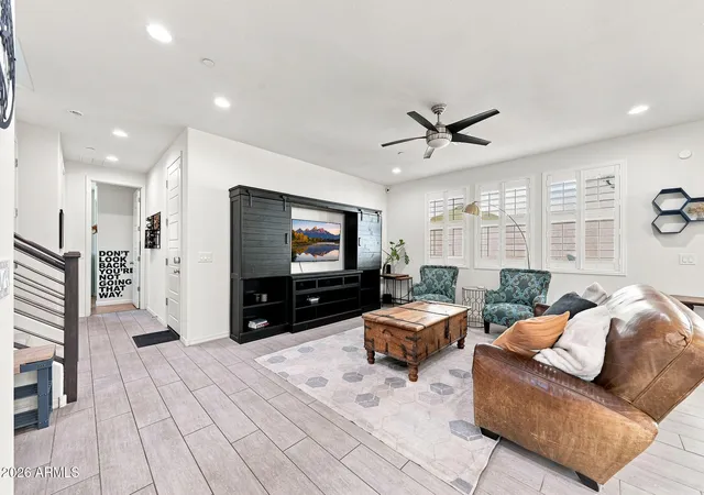 Photo 3 of Single family home for sale at 4636 E Beck Ln, Phoenix, AZ 85032 | MLS# 7077045 | Listing updated on 2026-09-10