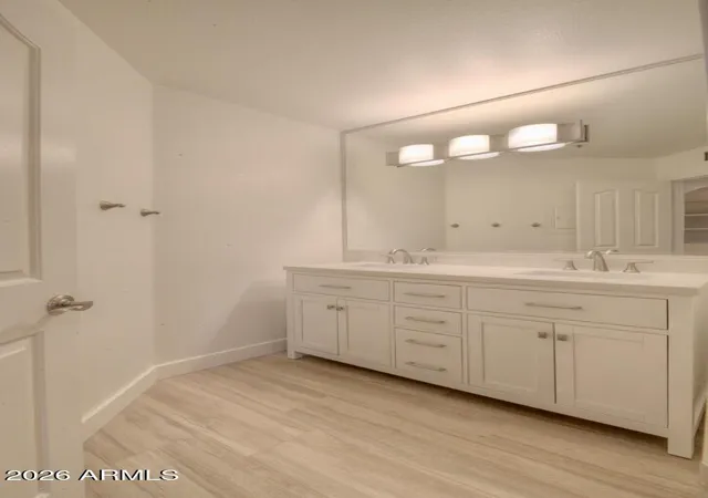Photo 4 of House for sale at 5104 N 32nd Street #408, Phoenix, AZ 85018 | MLS# 7076016 | Listing updated on 2026-10-21
