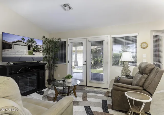 Photo 2 of Single family home for sale at 121 S Agua Fria Ln, Casa Grande, AZ 85194 | MLS# 7077396 | Listing updated on 2026-09-09