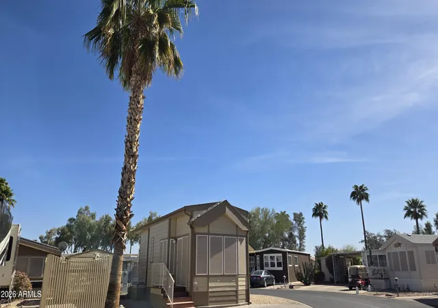 Photo 3 of Manufactured home for sale at 17200 W Bell Rd #299, Surprise, AZ 85374 | MLS# 7075942 | Listing updated on 2026-09-10