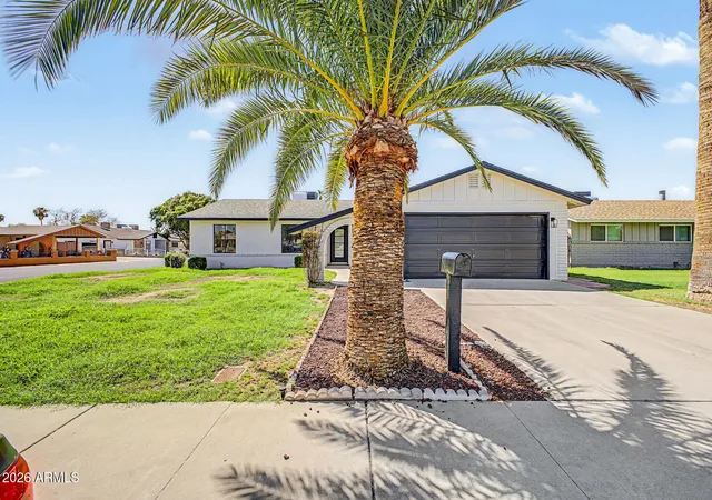 Photo 2 of Single family home for sale at 5617 W Cochise Dr, Glendale, AZ 85302 | MLS# 7076454 | Listing updated on 2026-09-06