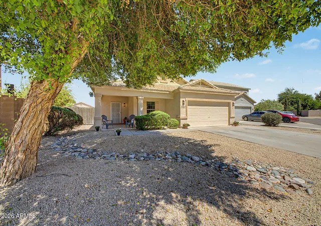 Photo 3 of Sale Pending at 2122 E Andalusian Loop, San Tan Valley, AZ 85140 | MLS# 7076355 | Listing updated on 2026-09-11