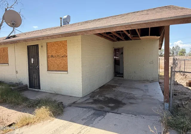 Photo 3 of Sale Pending at 1391 W Rose Pl, Casa Grande, AZ 85122 | MLS# 7076525 | Listing updated on 2026-09-19