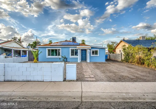 Photo 3 of Single family home for sale at 2030 W Monte Vista Rd, Phoenix, AZ 85009 | MLS# 7076464 | Listing updated on 2026-09-20