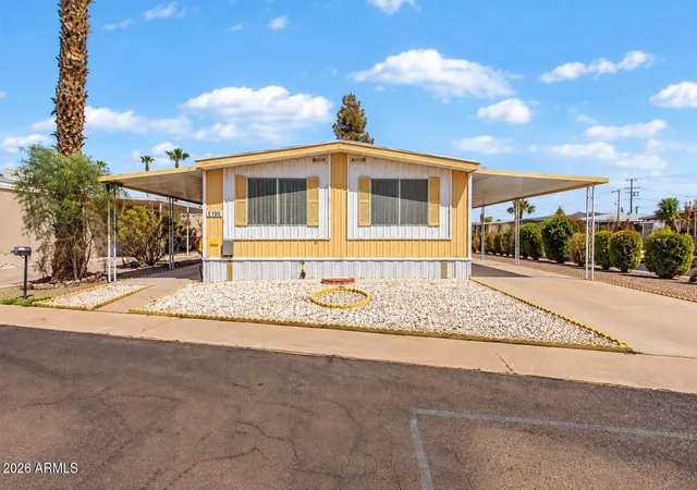 Photo 2 of Manufactured home for sale at 7300 N 51st Avenue #E190, Glendale, AZ 85301 | MLS# 7076115 | Listing updated on 2026-09-29