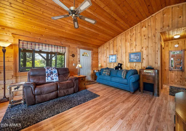 Photo 4 of Single family home for sale at 2926 Homestead Dr, Overgaard, AZ 85933 | MLS# 7075975 | Listing updated on 2026-10-21