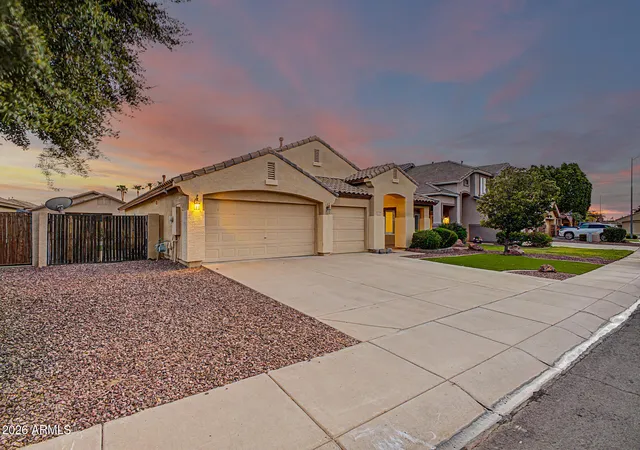Photo 3 of Single family home for sale at 8239 W Harmony Ln, Peoria, AZ 85382 | MLS# 7076982 | Listing updated on 2026-09-13