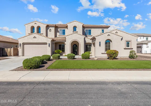 Photo 3 of Sale Pending at 3126 E Wildhorse Ct, Gilbert, AZ 85297 | MLS# 7076674 | Listing updated on 2026-09-07