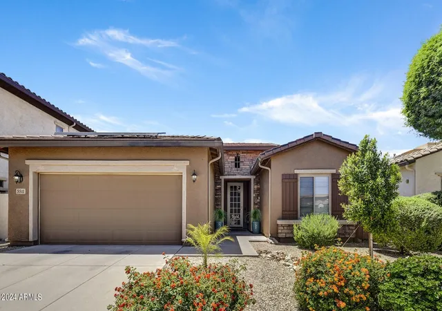 Photo 3 of Single family home for sale at 5511 W Molly Ln, Phoenix, AZ 85083 | MLS# 7076468 | Listing updated on 2026-09-11