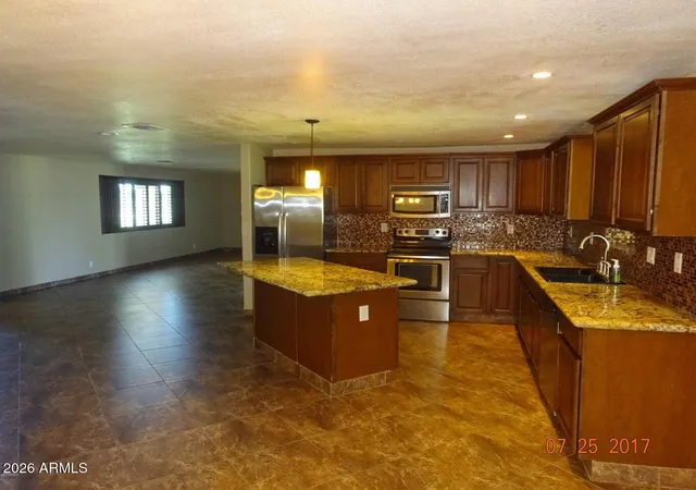 Photo 3 of Single family home for sale at 14 S 29th Place, Gilbert, AZ 85296 | MLS# 7076293 | Listing updated on 2026-09-18