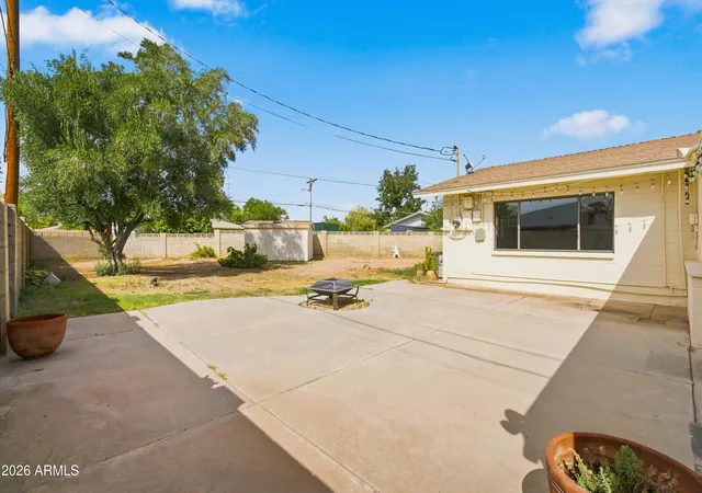 Photo 3 of Sale Pending at 4518 N 36th Place, Phoenix, AZ 85018 | MLS# 7076332 | Listing updated on 2026-09-09