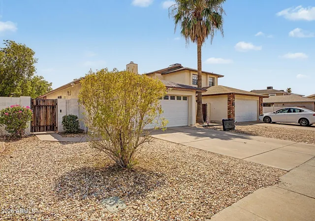 Photo 3 of Single family home for sale at 3717 W Villa Maria Dr, Glendale, AZ 85308 | MLS# 7076316 | Listing updated on 2026-09-13