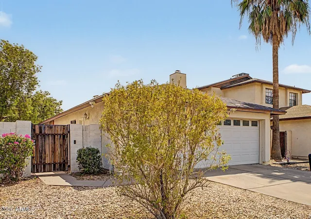 Photo 3 of Single family home for sale at 3717 W Villa Maria Dr, Glendale, AZ 85308 | MLS# 7076316 | Listing updated on 2026-09-13