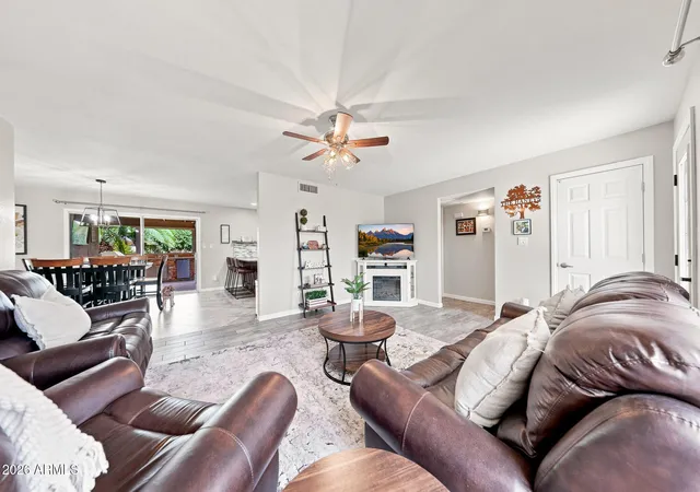 Photo 3 of Single family home for sale at 922 S Ember Cir, Mesa, AZ 85208 | MLS# 7076460 | Listing updated on 2026-09-20