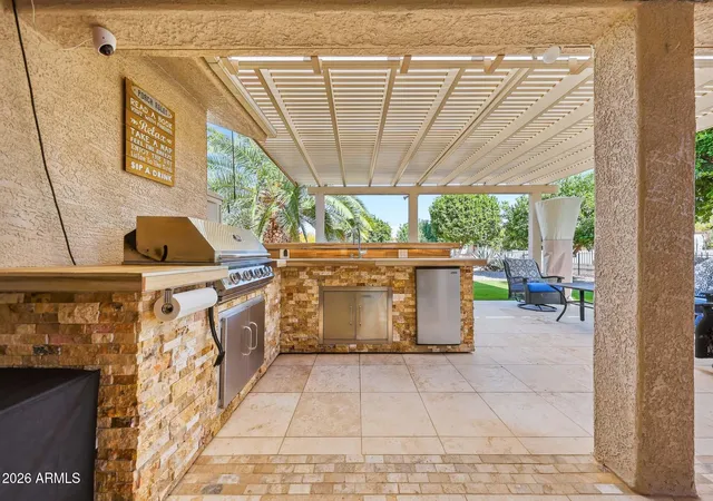 Photo 2 of Single family home for sale at 922 S Ember Cir, Mesa, AZ 85208 | MLS# 7076460 | Listing updated on 2026-09-06