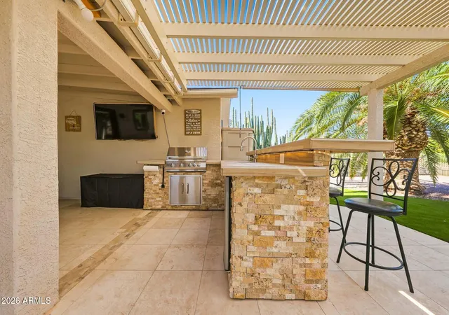 Photo 4 of Single family home for sale at 922 S Ember Cir, Mesa, AZ 85208 | MLS# 7076460 | Listing updated on 2026-09-06