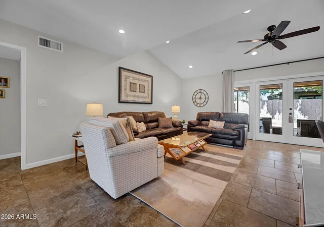Photo 4 of Townhouse for sale at 1110 E Orangewood Ave, Phoenix, AZ 85020 | MLS# 7080236 | Listing updated on 2026-10-26