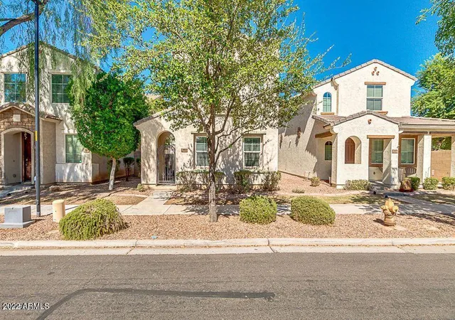 Photo 1 of Single family home for sale at 4072 E Oakland St, Gilbert, AZ 85295 | MLS# 7076430 | Listing updated on 2026-09-16