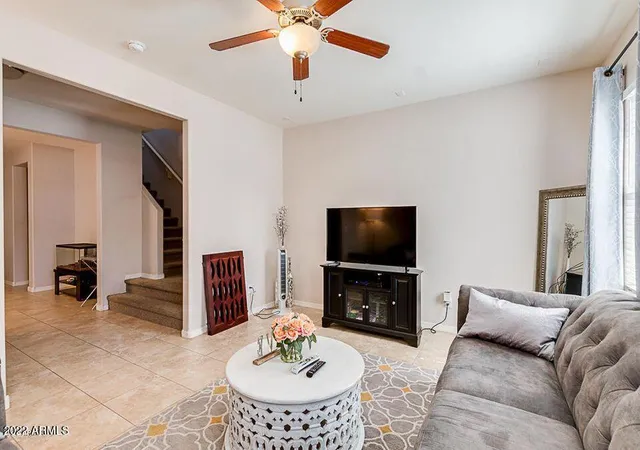 Photo 3 of Single family home for sale at 4072 E Oakland St, Gilbert, AZ 85295 | MLS# 7076430 | Listing updated on 2026-09-16