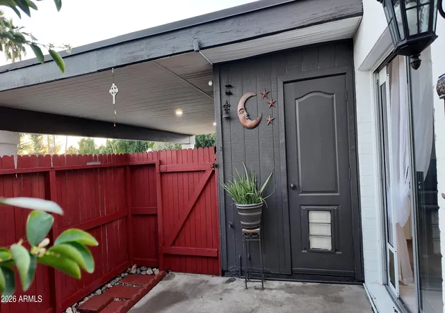 Photo 4 of Townhouse for sale at 13213 N 3rd Way, Phoenix, AZ 85022 | MLS# 7076434 | Listing updated on 2026-09-05