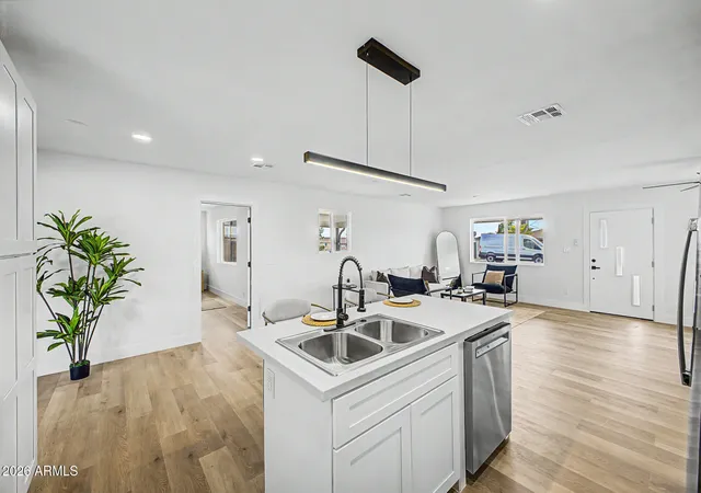 Photo 2 of Single family home for sale at 6709 N 27th Drive, Phoenix, AZ 85017 | MLS# 7076939 | Listing updated on 2026-09-13